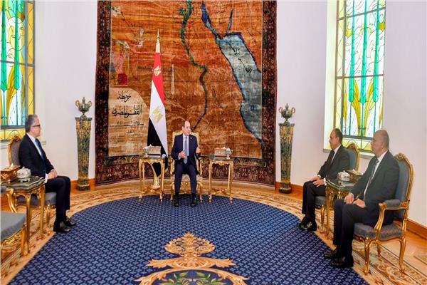 السيد الرئيس خلال اللقاء