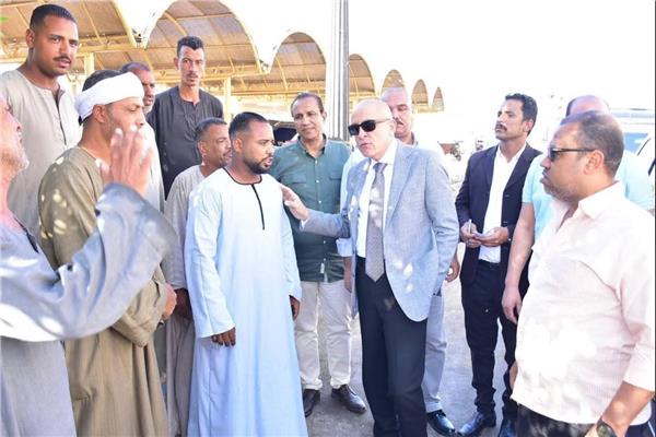 محافظ الأقصر يقوم بجولة  لتفقد عدد من المواقع بمدينة الأقصر