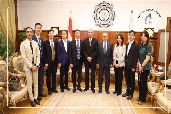 وفد صينى رفيع المستوى يزور المركز القومي للبحوث