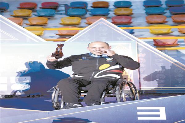 البطل محمد صبحى بعد حصد الميدالية البرونزية