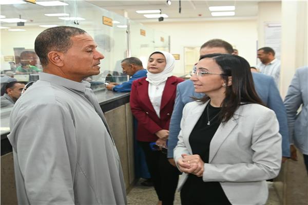 محافظ البحيرة
