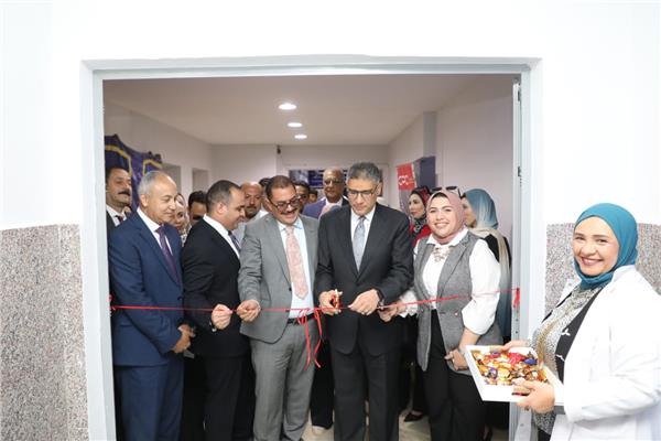 خلال الافتتاح