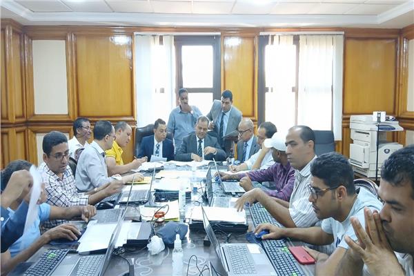 لجنة فحص طلبات الترشح لانتخابات مجلس النواب بمحافظة قنا