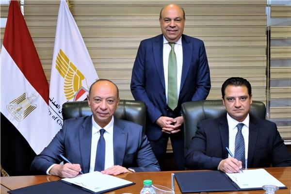 الدكتور سامح الحفني وزير الطيران المدني