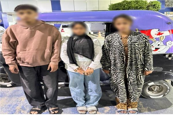  المتهمين بارتداء ملابس فاضحة