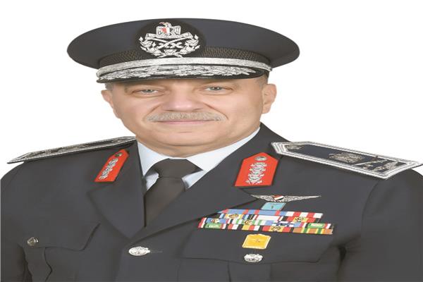 اللواء طيار أ.ح عمرو صقر قائد القوات الجوية