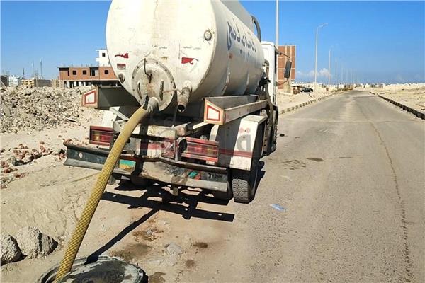 فرق الإنقاذ تعثر على الجثمان الرابع داخل بيارة للصرف الصحي