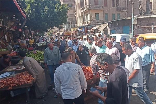 حملة مكبرة لإزالة إشغالات منطقة الحلقة بالزقازيق    