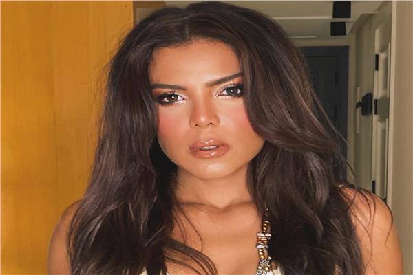 الفنانة ناهد السباعي