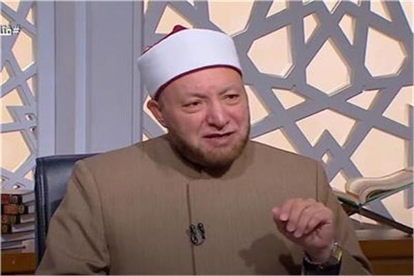  الشيخ عويضة عثمان  أمين الفتوى بـ دار الإفتاء المصرية