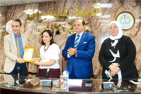  جانب من الجلسةً الحوارية "صون التراث الثقافي غير المادي مسؤولية جماعية"