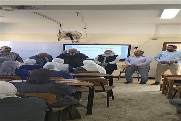 الأستاذ أيمن موسى، وكيل وزارة التربية والتعليم بالإسماعيلية