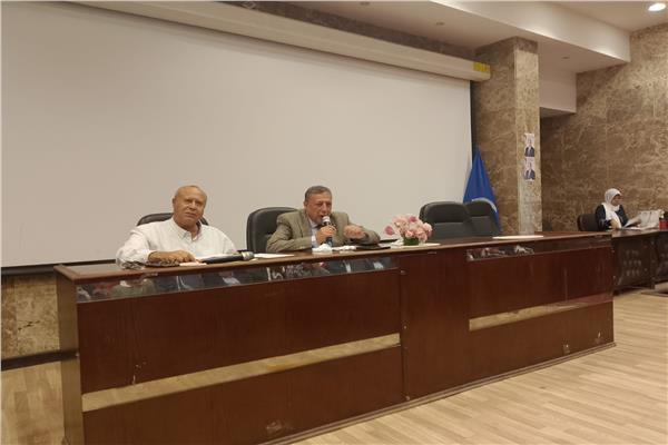  يوسف الديب وكيل وزارة التربية والتعليم بالبحيرة