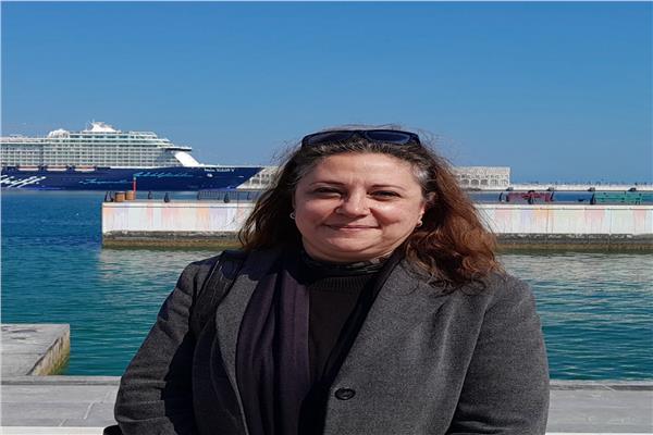 الفنانة مي مصطفي كمال