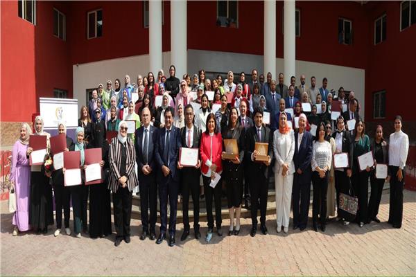القومي للمرأة ينظم لقاءًا لاعلان جوائز المسابقة البحثية "التمكين السياسي للمرأة المصرية"