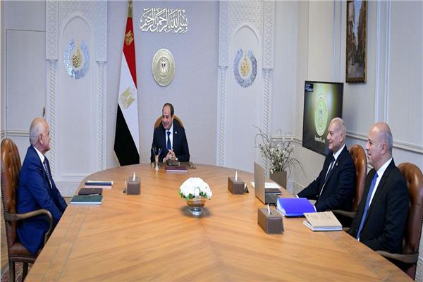 السيد الرئيس عبد الفتاح السيسي ورئيس مجلس إدارة صندوق تكريم الشهداء 