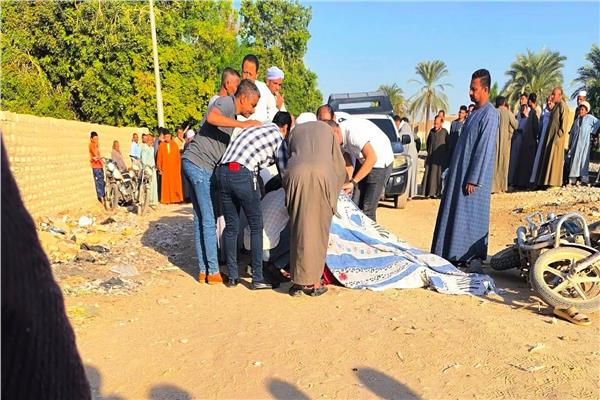 جهود مكثفة لمباحث الاقصر لكشف غموض مصرع شاب  بالحله شرق اسنا