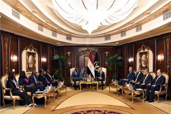 اللواء محمود توفيق وزير الداخلية وزير الداخلية والأمن الداخلى بجمهورية زامبيا