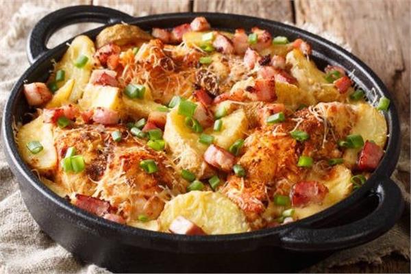 طريقة عمل طاجن البطاطس بالدجاج