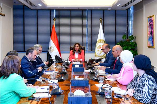 منال عوض وزيرة التنمية المحلية والقائم بأعمال وزير البيئة 