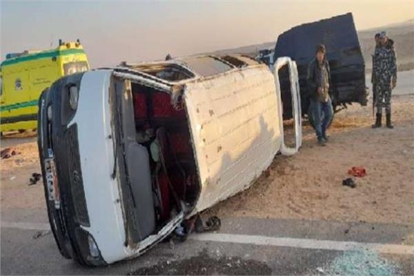 انقلاب سيارة ميكروباص بطريق قطور- أرشيفية 