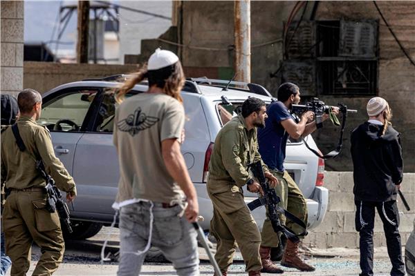 المستوطنين الإسرائيليين يشنون هجمات متواصلة على الفلسطينيين
