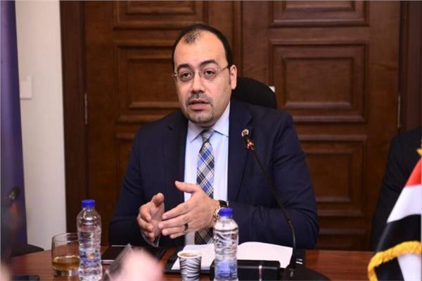  الدكتور عمرو سليمان المتحدث باسم حزب حماة الوطن
