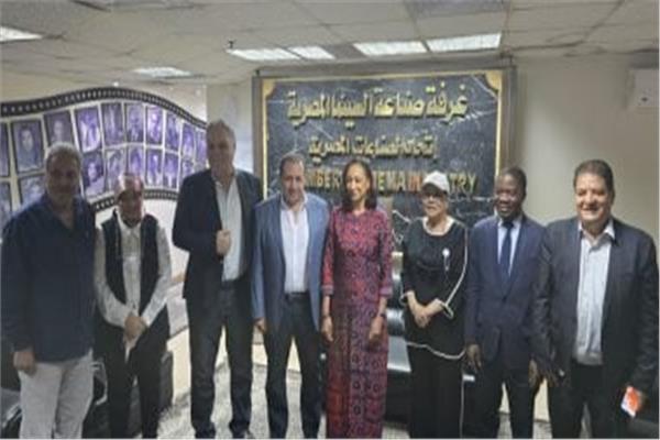 وزيرة الثقافة الإيفوارية تلتقي رئيس غرفة صناعة السينما المصرية لبحث التعاون المشترك 