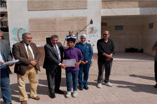 مدير تعليم البحيرة يتفقد سير الدراسة