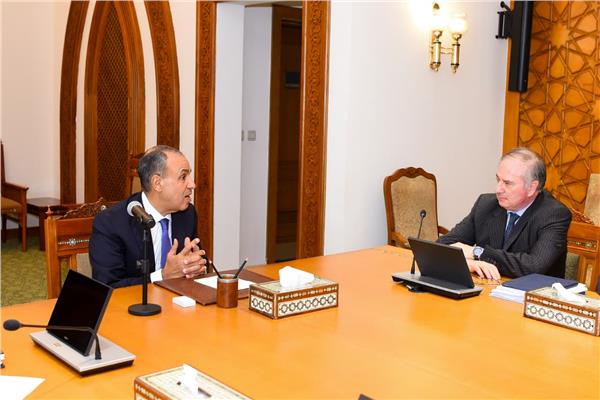 د. بدر عبد العاطي وزير الخارجية والسفير برونو أركي المبعوث الإيطالي لإعادة إعمار غزة
