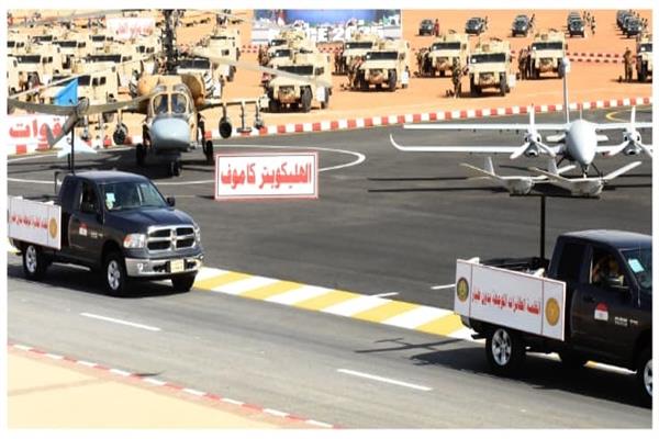وزير الدفاع يشهد إجراءات تفتيش الحرب