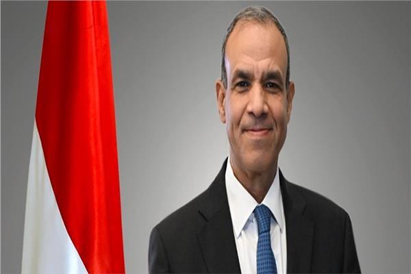  الدكتور بدر عبد العاطي