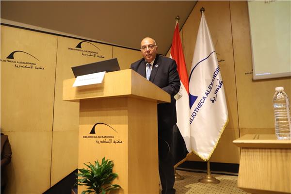  الدكتور حسام شوقي