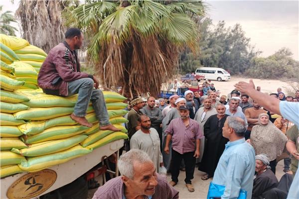محافظ الإسماعيلية يشهد تدشين مبادرة "ازرع" الموسم الرابع لدعم وتشجيع زراعة محصول القمح