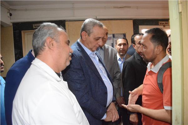 محافظ الغربية جانب من الزيارة