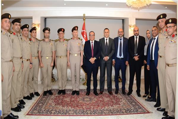 قيادات إدارة الإشارة للقوات المسلحة والشركات