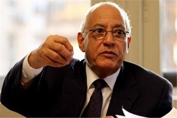  الدكتور علي الدين هلال