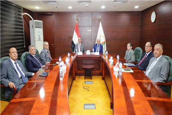 المجلس الأعلى للنيابة الإدارية يستعرض تقرير غرفة العمليات المركزية لانتخابات النواب 