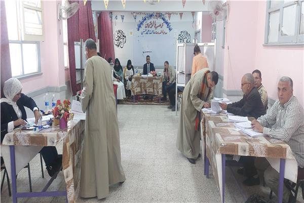 قنا تنتخب نوابها.. المنافسة تشتعل بين مرشحي التحالف ونواب سابقين ومستقلين