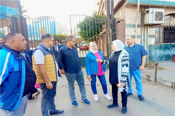 محافظ القليوبية لتمهيد شارع القسم استعدادًا لتطوير مستشفى النيل 