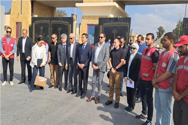 سفير سنغافوره في زيارة الى معبر رفح البري    