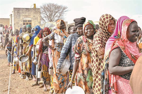 النساء أكثر من يدفع الثمن فى الحرب الدائرة بالسودان  