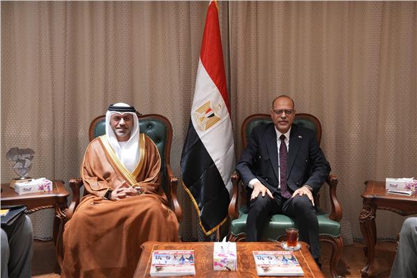 وزير العمل و السفير الإماراتي يبحثان التدريب وتنقل الأيدي العاملة‎