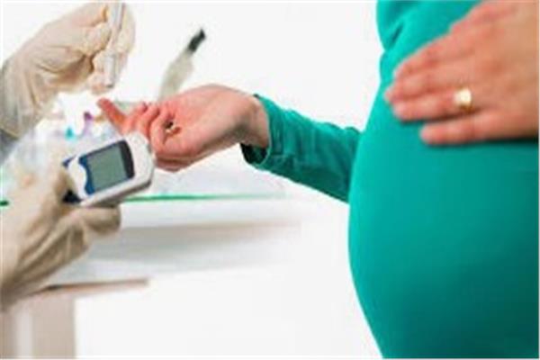 إصابة الأم بالسكري من النوع الأول قد تقلل خطر المرض لدى طفلها