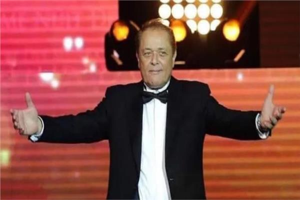 الفنان الراحل محمود عبدالعزيز