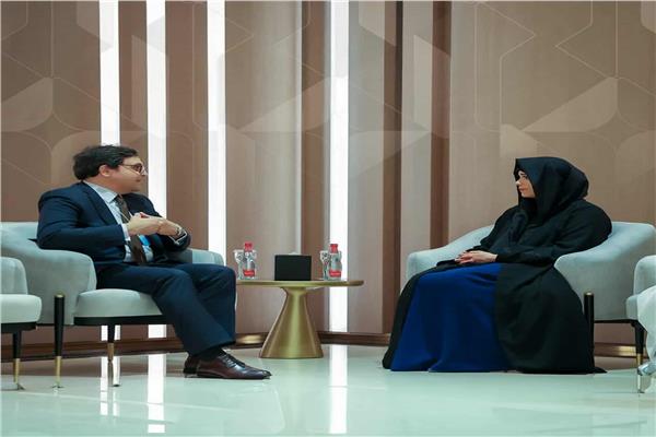 وزير الثقافة يلتقي الشيخة لطيفة بنت محمد بن راشد آل مكتوم