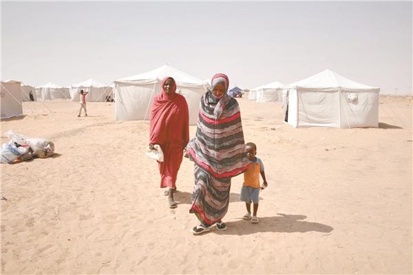نازحون فارون من الفاشر بمدينة الدبة بالسودان