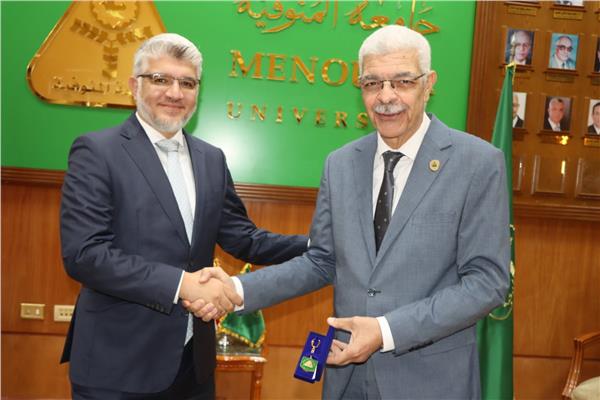 الدكتور أحمد القاصد رئيس جامعة المنوفية