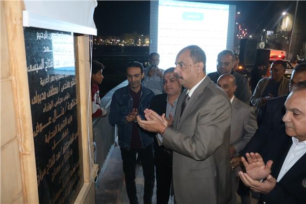 محافظ سوهاج يفتتح كوبري توسعة كورنيش النيل الغربي 