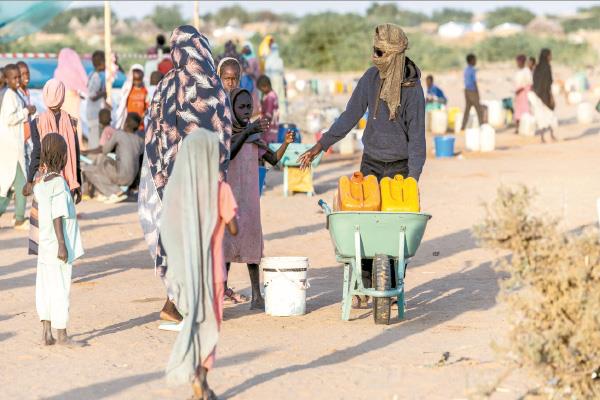 معاناة متواصلة للنازحين من الفاشر 